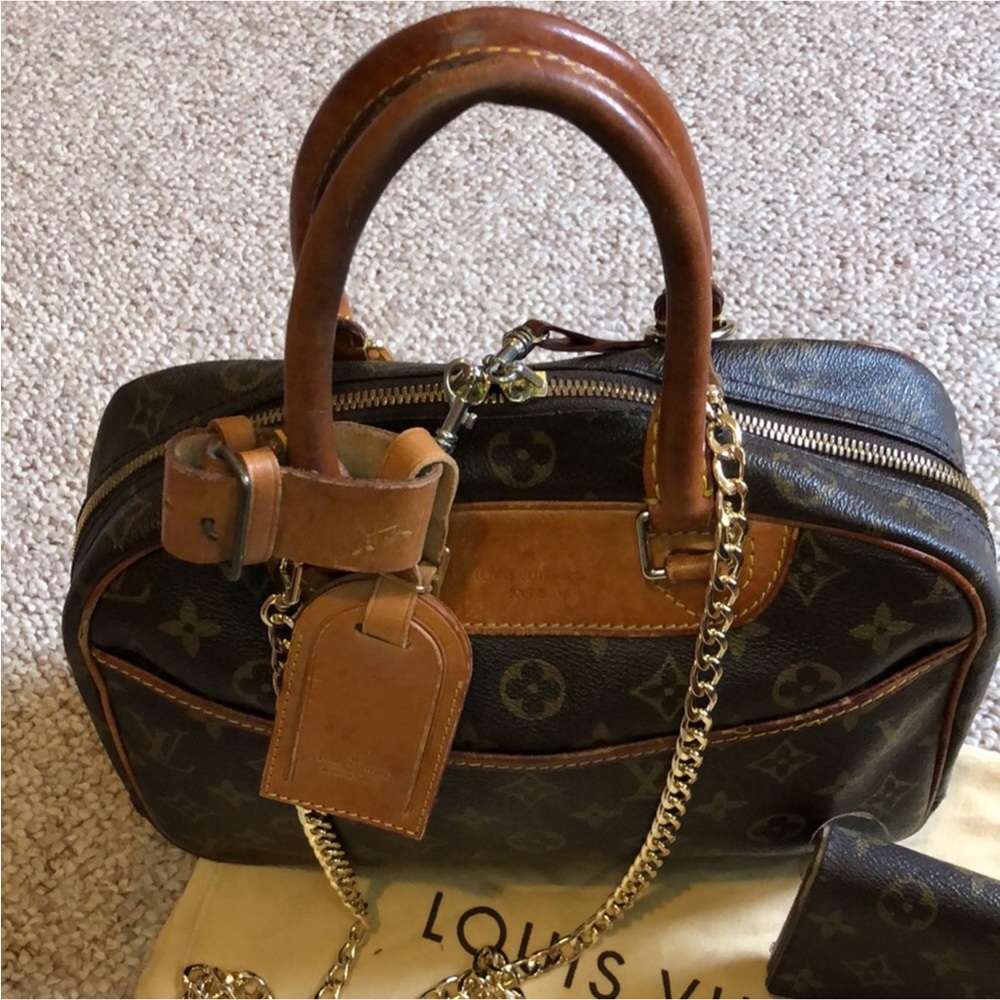 ⭐️SALE⭐️$450 ❣️Louis Vuitton❣️monogram Troville w/bonus gift